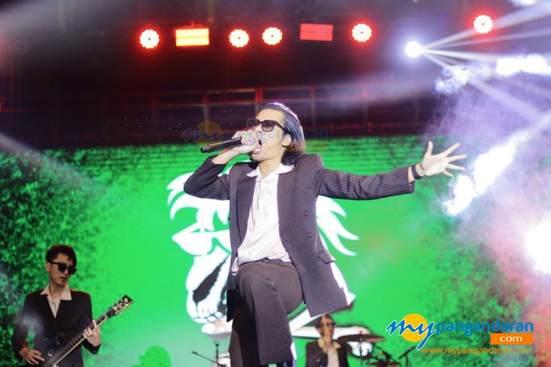 Galeri Foto The Changcuters Guncang Pangandaran