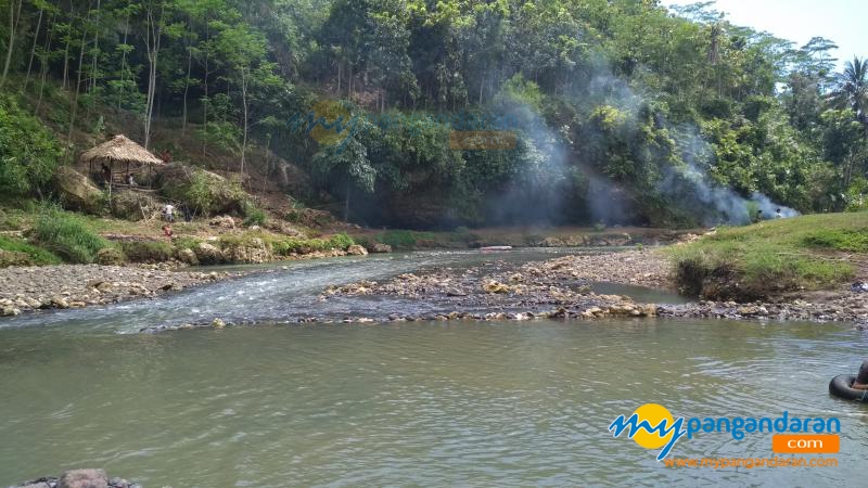 Serunya Berenang di Matras