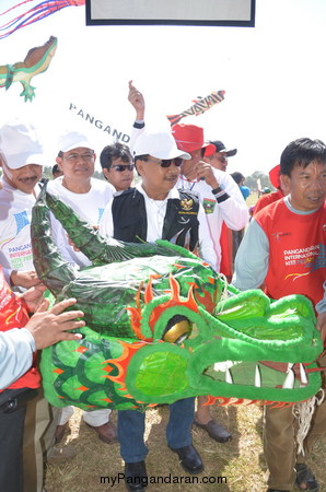 Pangandaran Internation Kite Festival 2011 Dalam Lensa