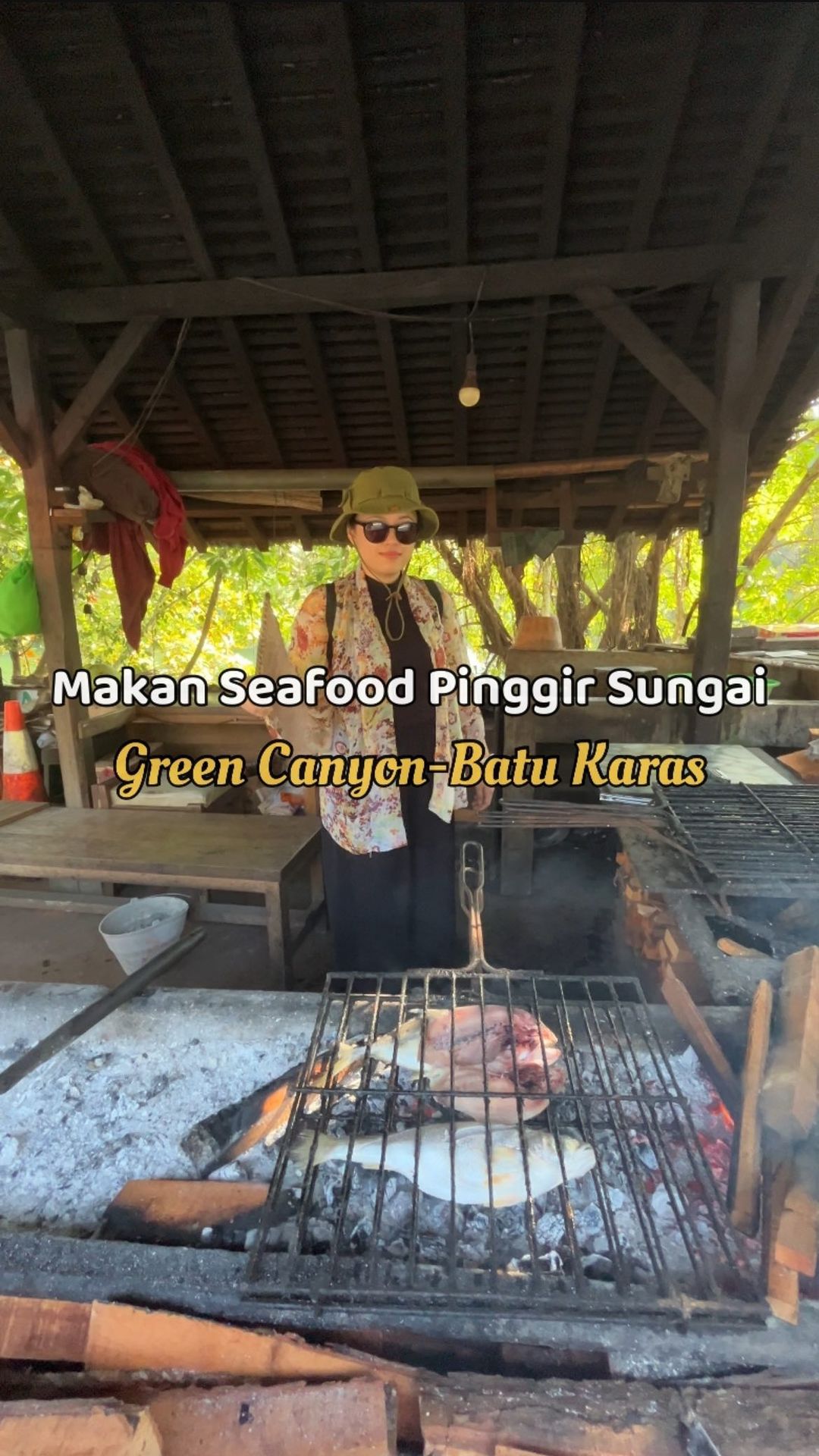 Seafood pinggir sungai Green Canyon dekat pantai Batu Karas🐟🏞️

📍Rumah Makan           ...