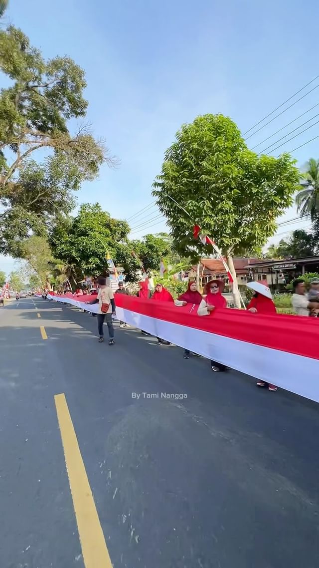 Coba tebak, kira kira benderanya 