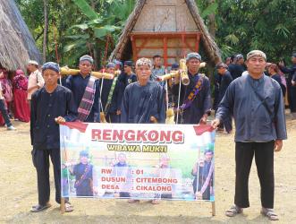 Potret Kesenian Rengkong Desa Cikalong Pangandaran 