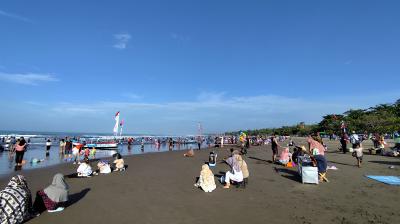 Potret Liburan Semester di Pantai Pangandaran