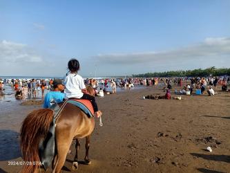 Potret Pantai Barat Pangandaran: Minggu, 28 Juli 2024