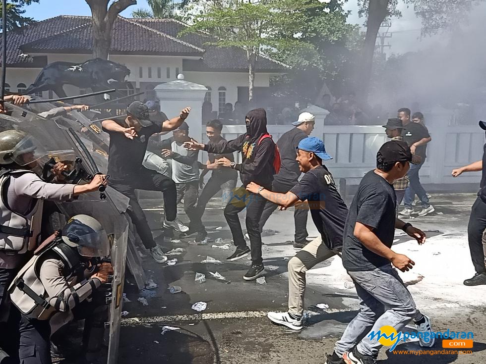 Potret Polres Pangandaran Gelar Simulasi Sispamkota untuk Amankan Pilkada 2024