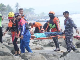 Potret Simulasi Pencarian dan Pertolongan oleh Basarnas Pangandaran 