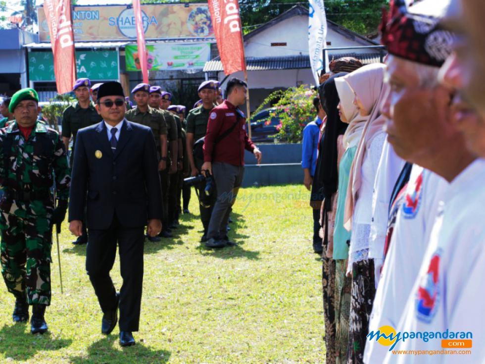 Potret Upacara Peringatan Milangkala Kabupaten Pangandaran ke-12