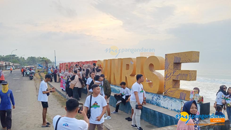 Ternyata Pangandaran Sunset Masih Jadi Spot Favorit 